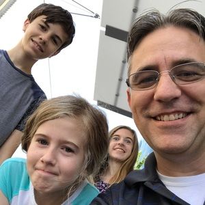 Meet your Posher, Robert